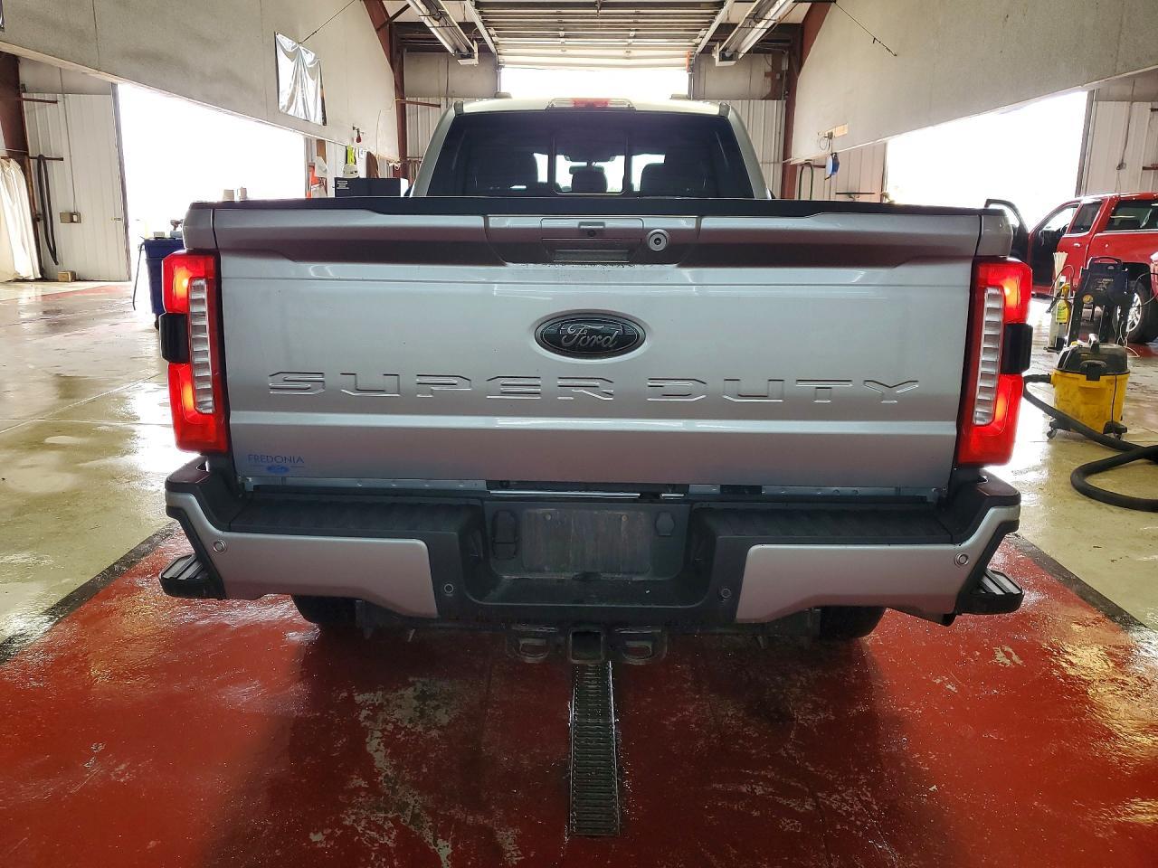 2024 Ford F250 Super Duty - zdjęcie 6