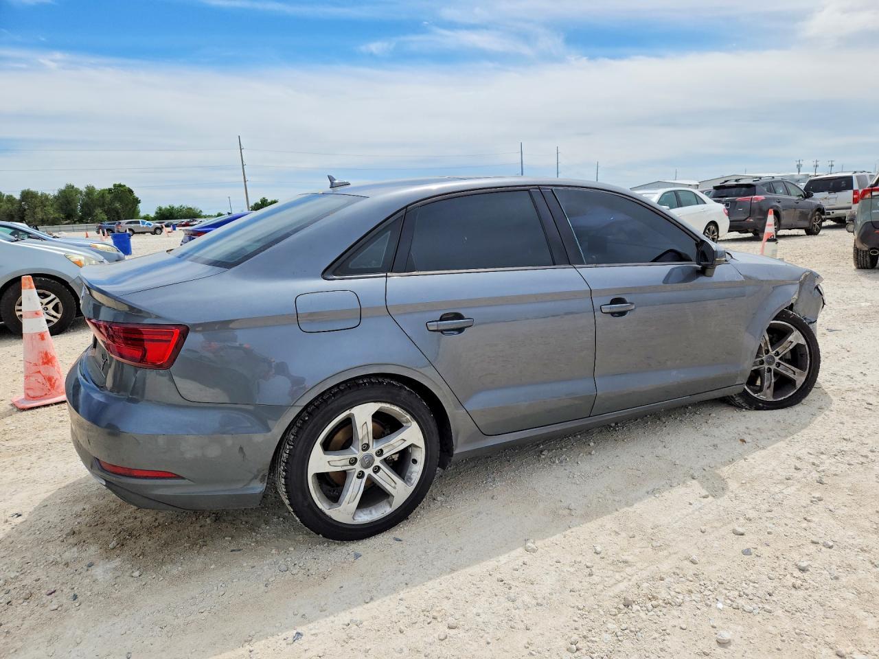 2017 Audi A3 Premium - zdjęcie 3