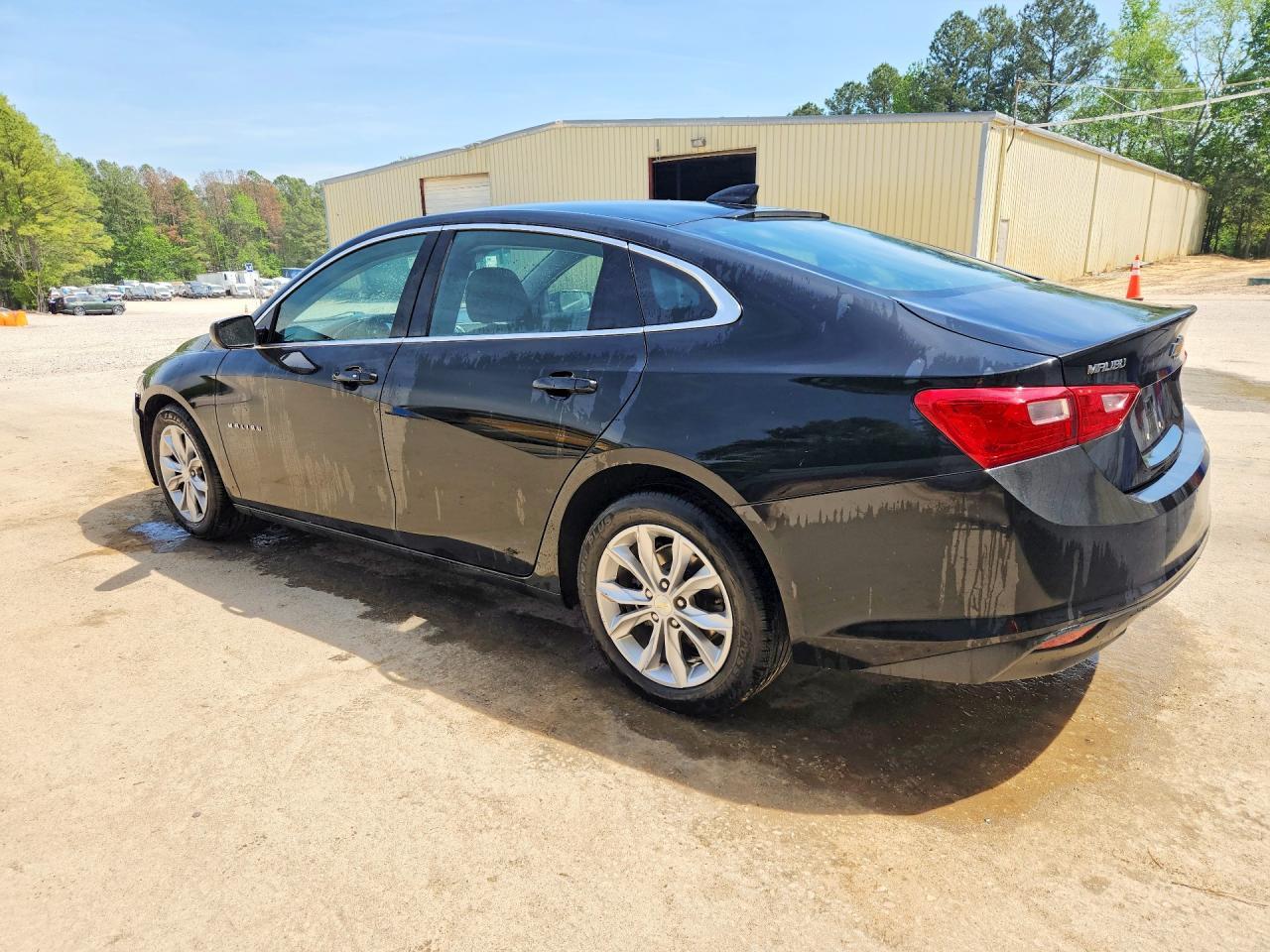 2023 Chevrolet Malibu Lt - zdjęcie 2