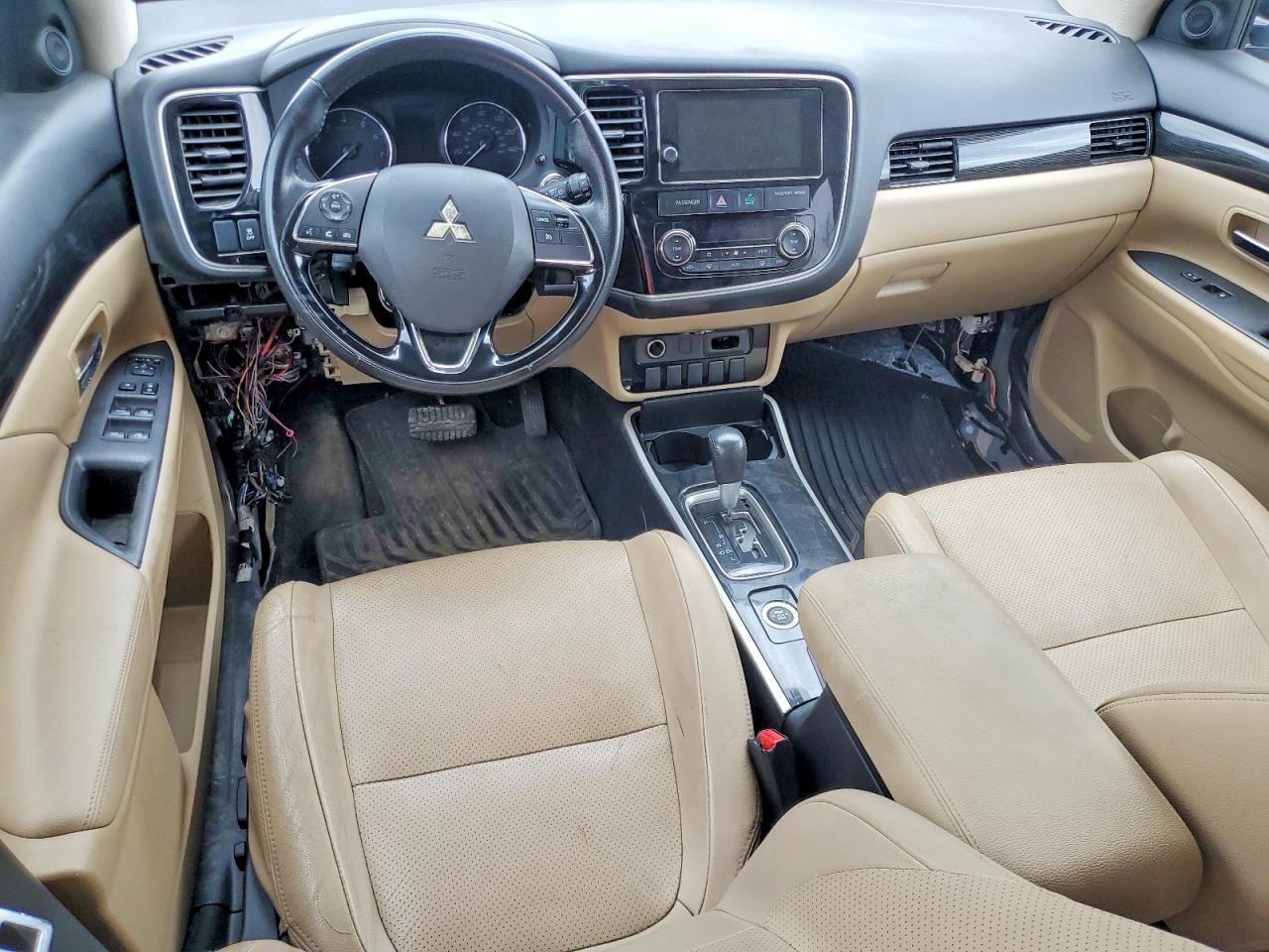 2017 Mitsubishi Outlander Se - zdjęcie 8