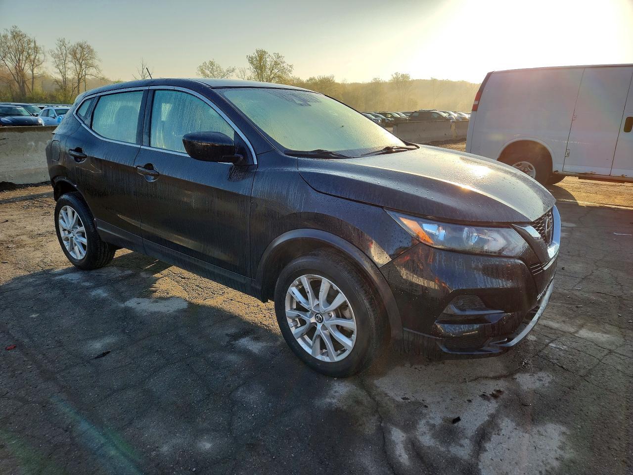 2021 Nissan Rogue Sport S - zdjęcie 4