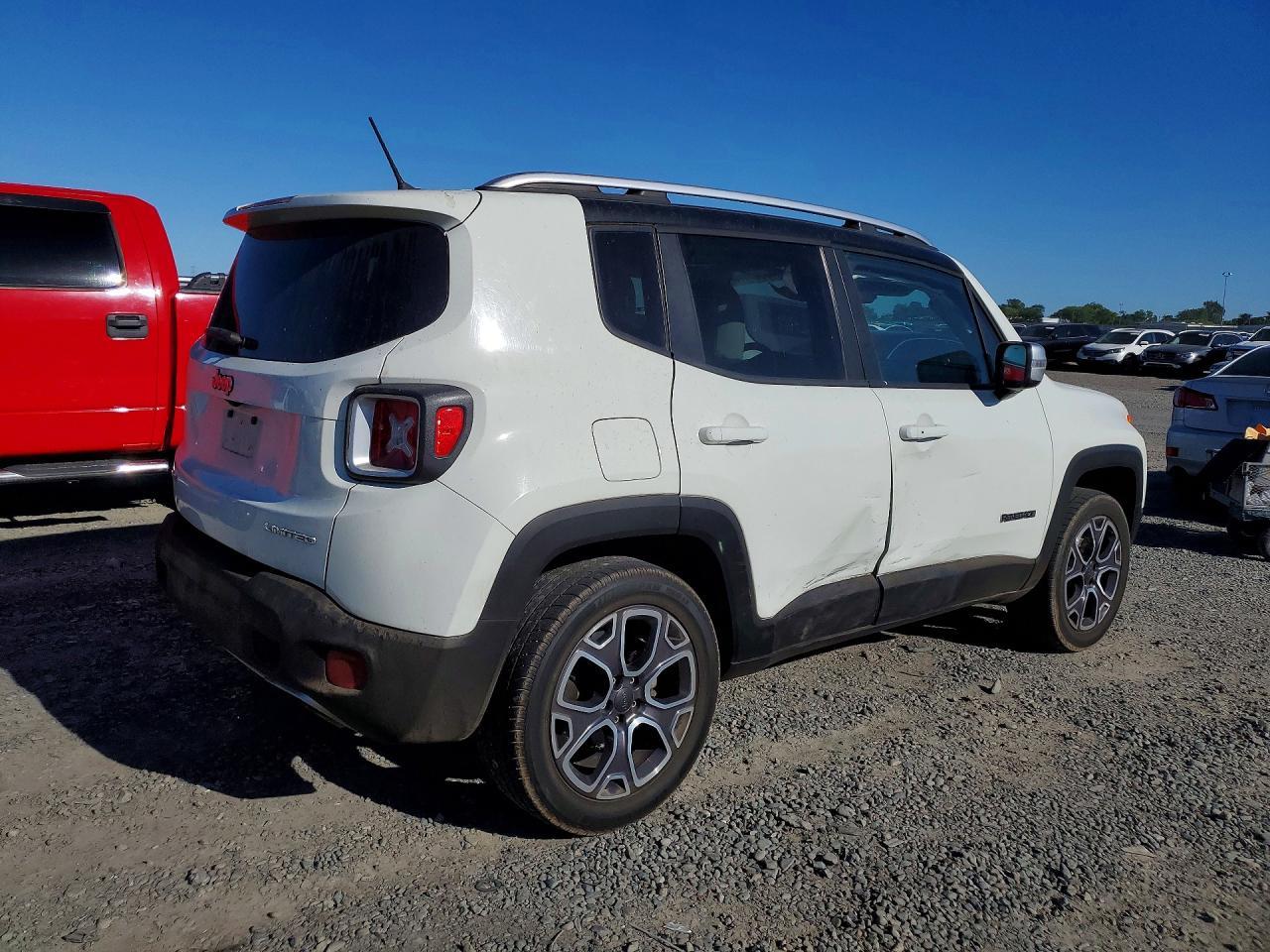 2015 Jeep Renegade Limited - zdjęcie 3