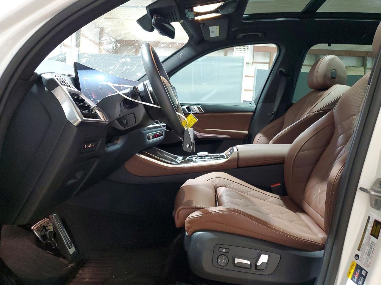 2025 BMW X5 xDrive50E - zdjęcie 7