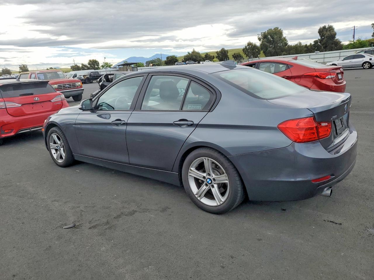 BMW Seria 3 - zdjęcie 2