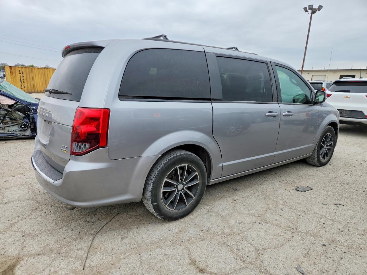 2018 Dodge Grand Caravan Gt - zdjęcie 3