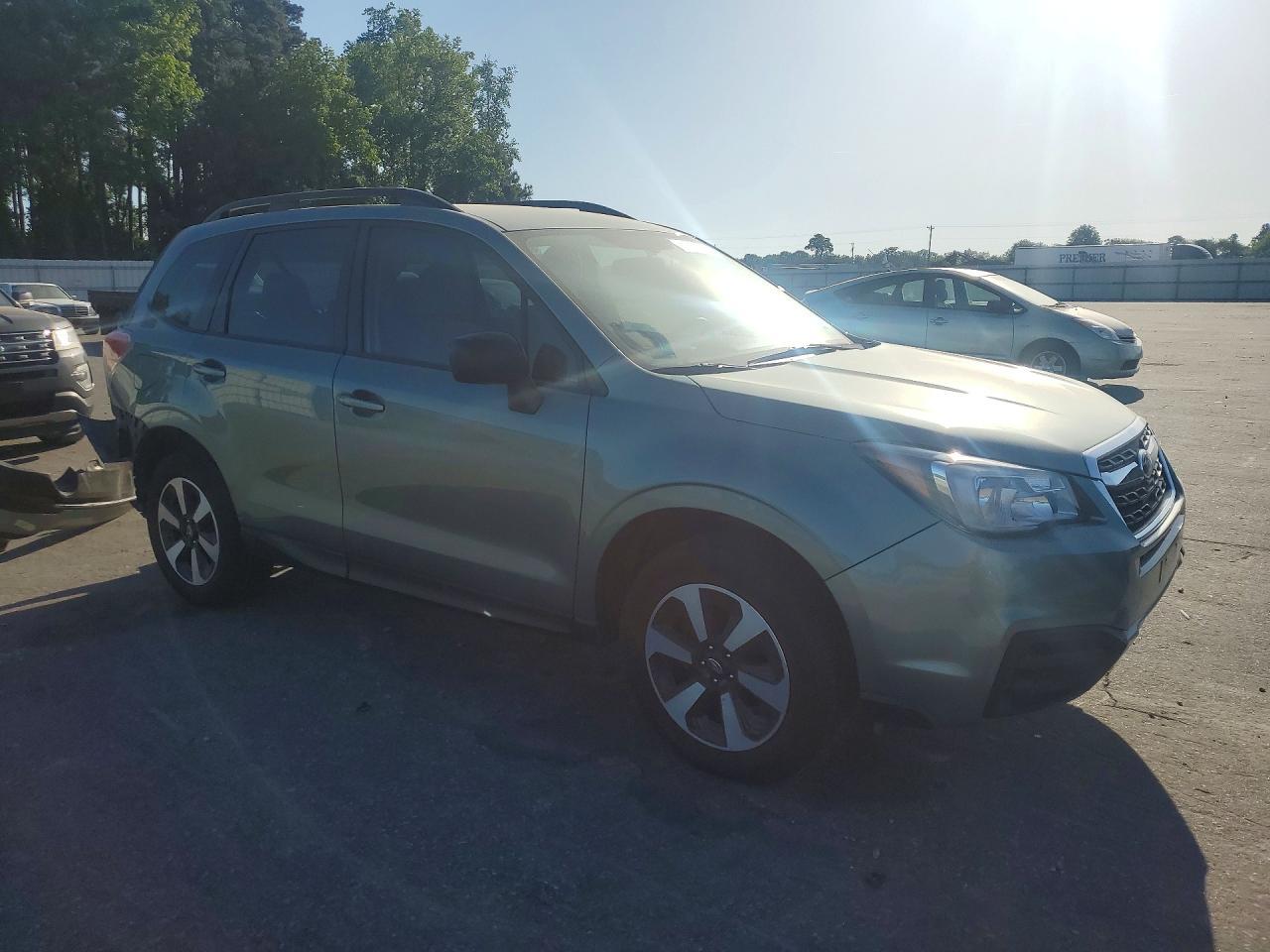 2017 Subaru Forester 2.5I - zdjęcie 4