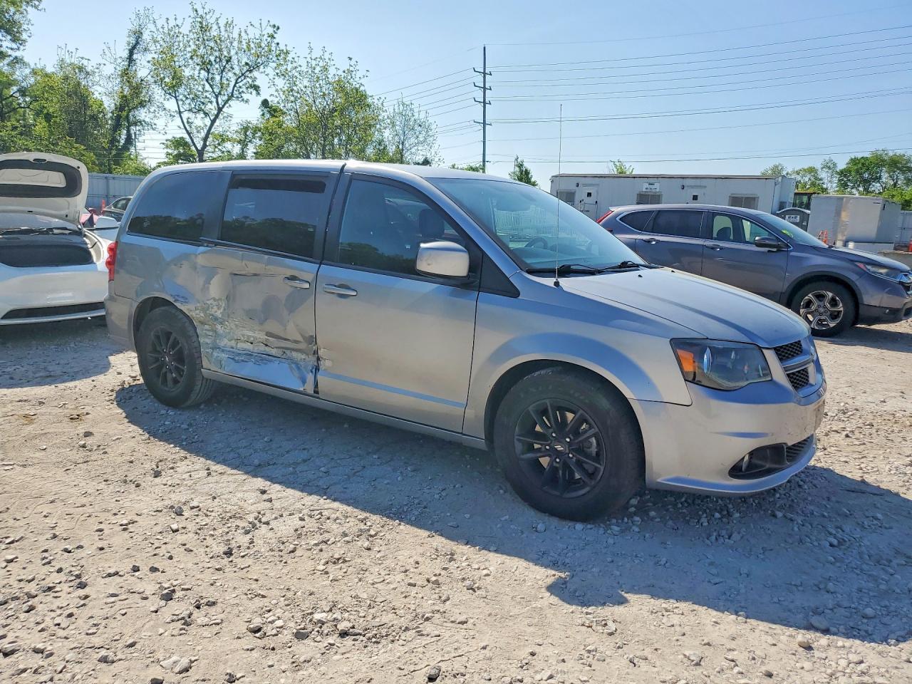 2019 Dodge Grand Caravan Gt - zdjęcie 4