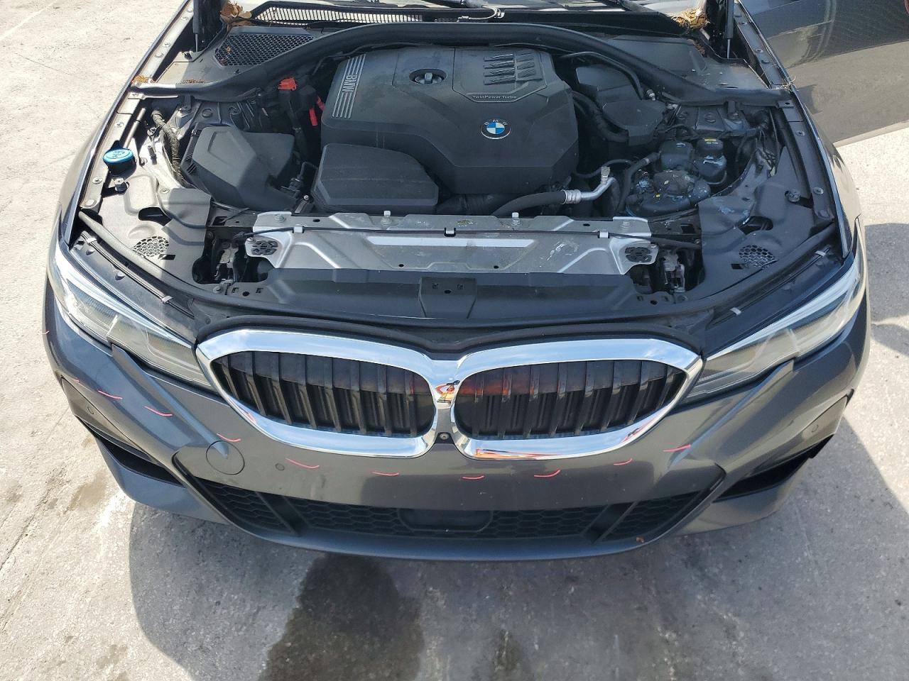 2020 BMW 330I - zdjęcie 11