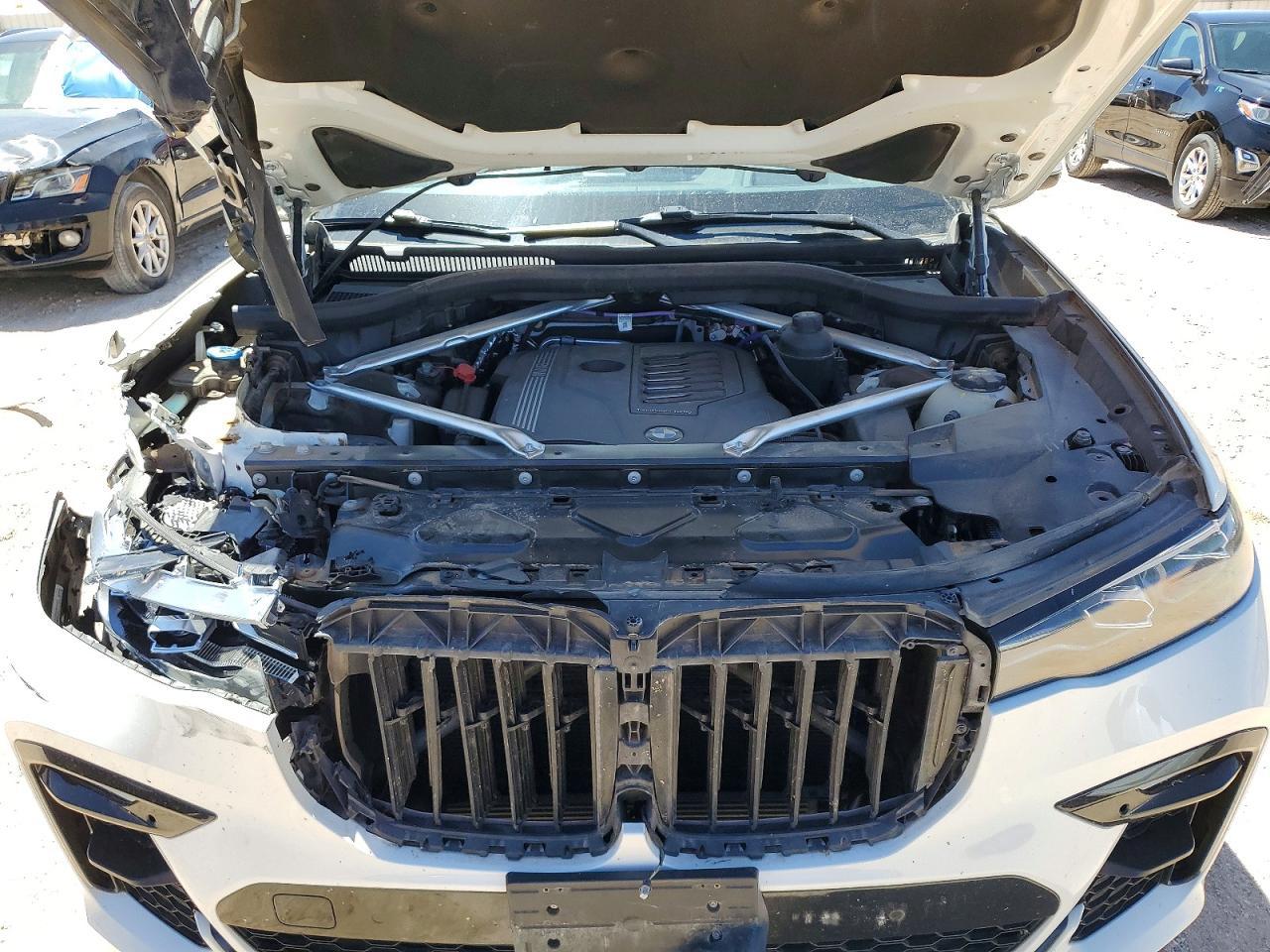 2022 BMW X7 xDrive40I - zdjęcie 12