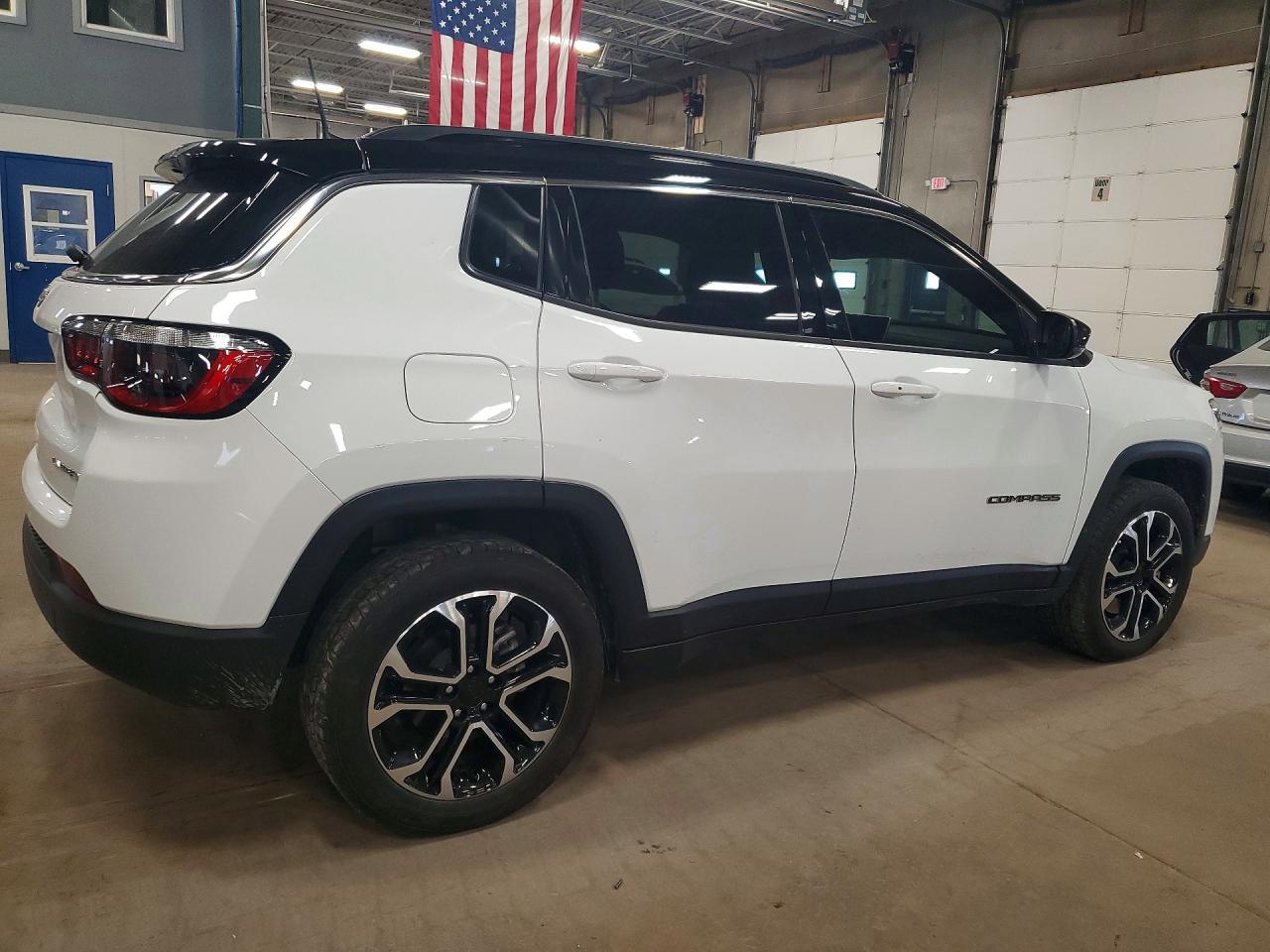 2023 Jeep Compass Limited - zdjęcie 3