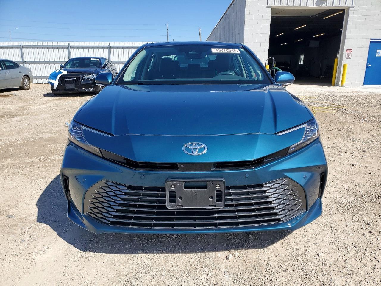 2025 Toyota Camry Xle - zdjęcie 5