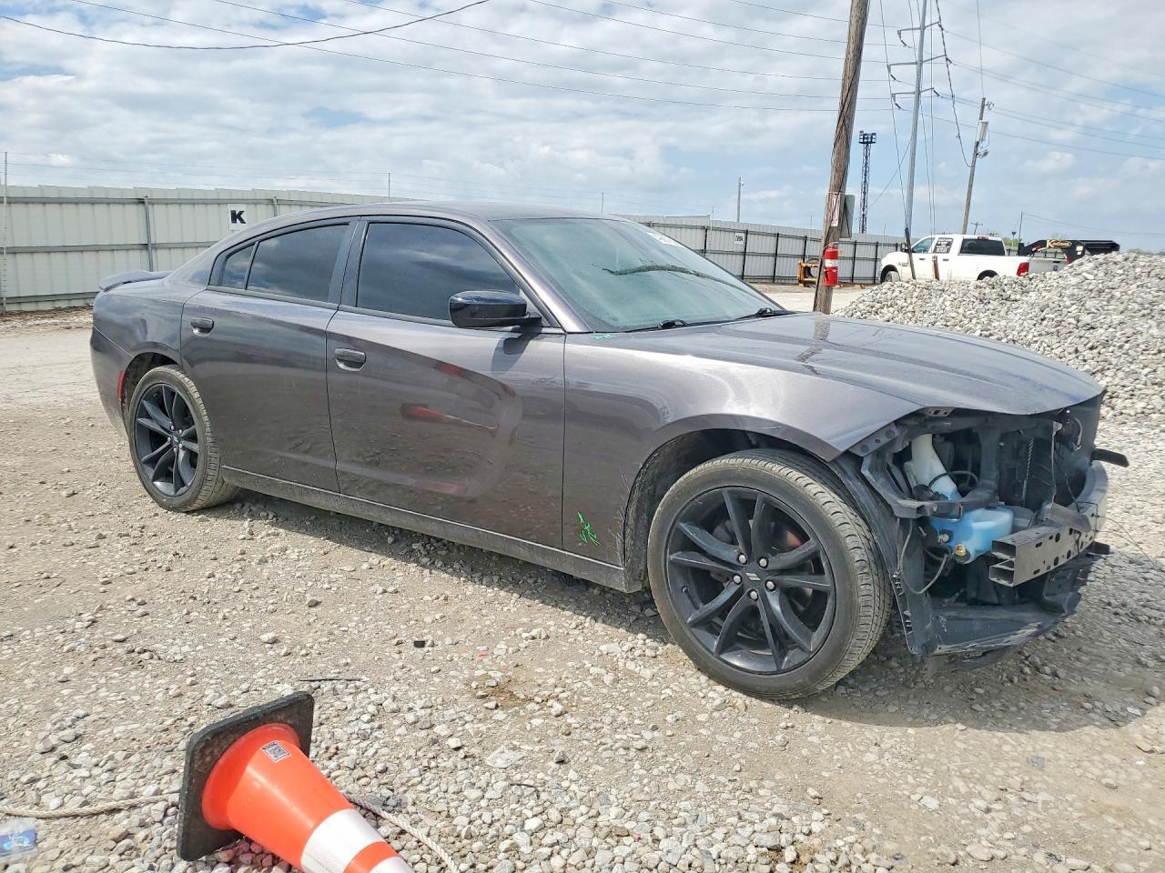 2018 Dodge Charger Sxt - zdjęcie 4