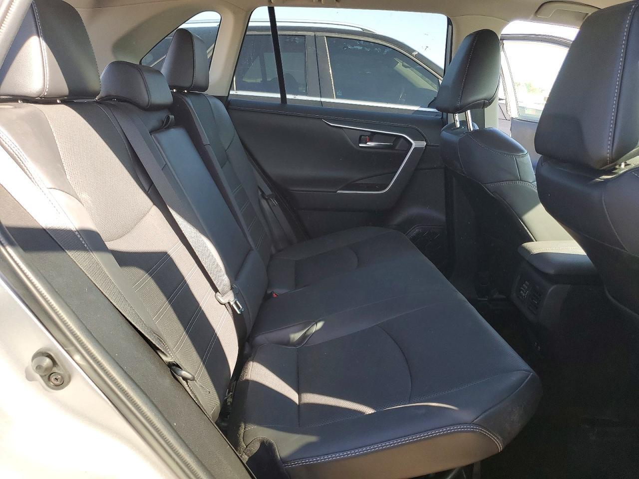 2021 Toyota Rav4 Limited - zdjęcie 11