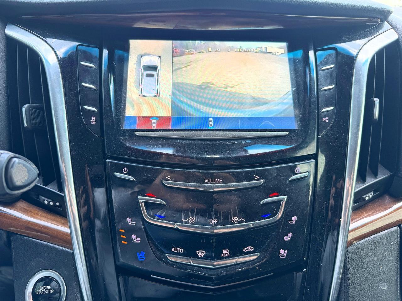 2017 Cadillac Escalade Luxury - zdjęcie 12