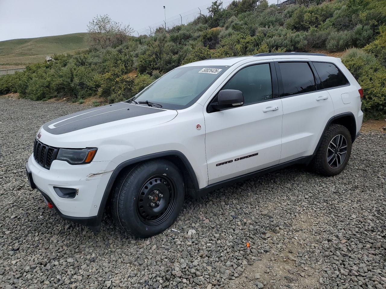 2021 Jeep Grand Cherokee Trailhawk - zdjęcie główne