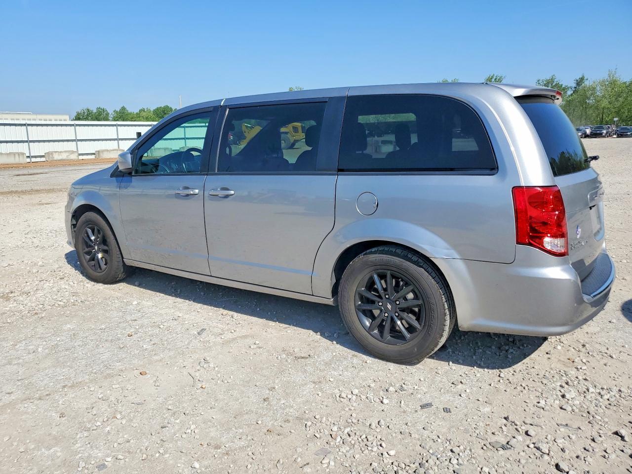 2019 Dodge Grand Caravan Gt - zdjęcie 2