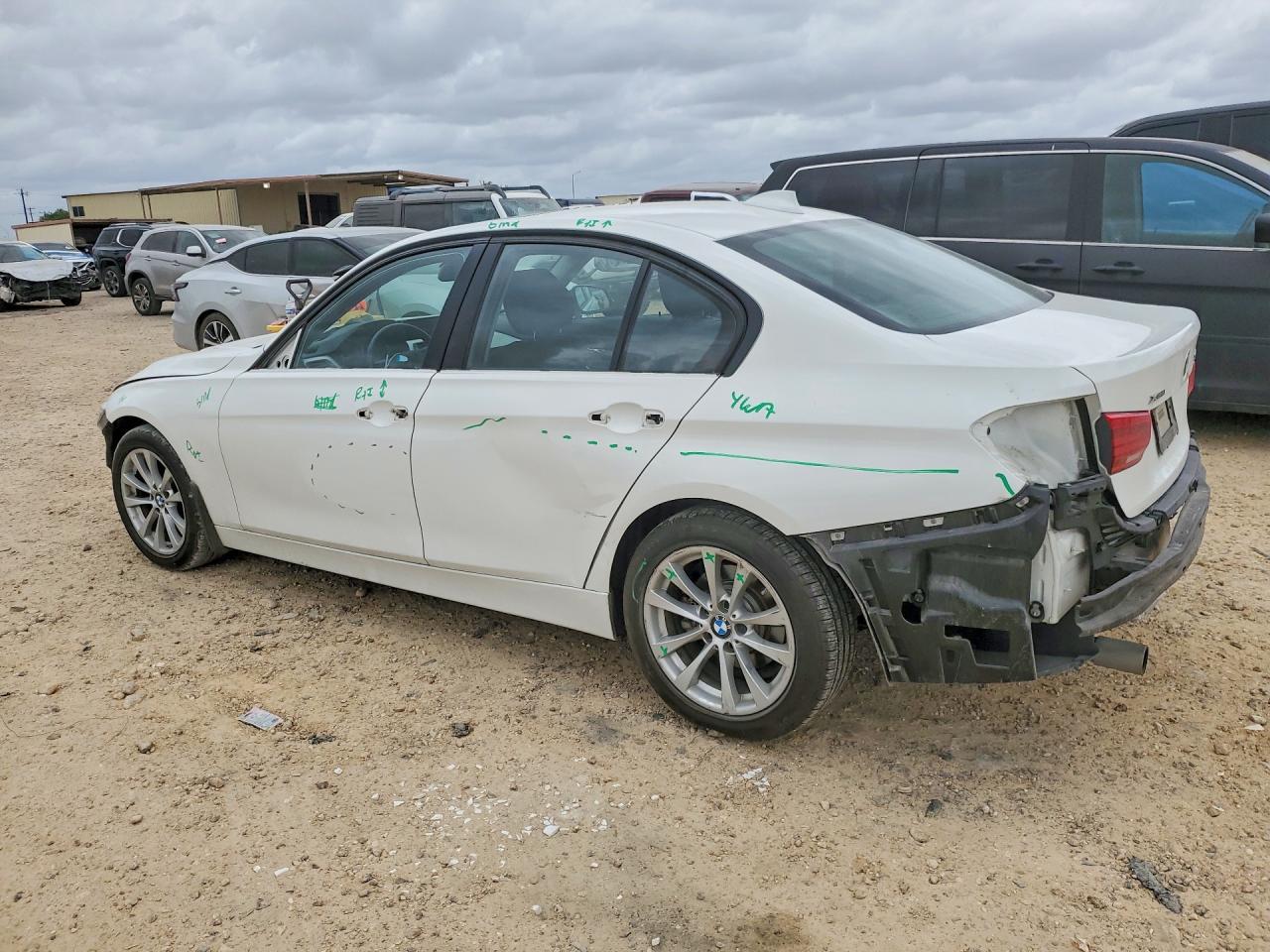 2016 BMW 320 Xi - zdjęcie 2
