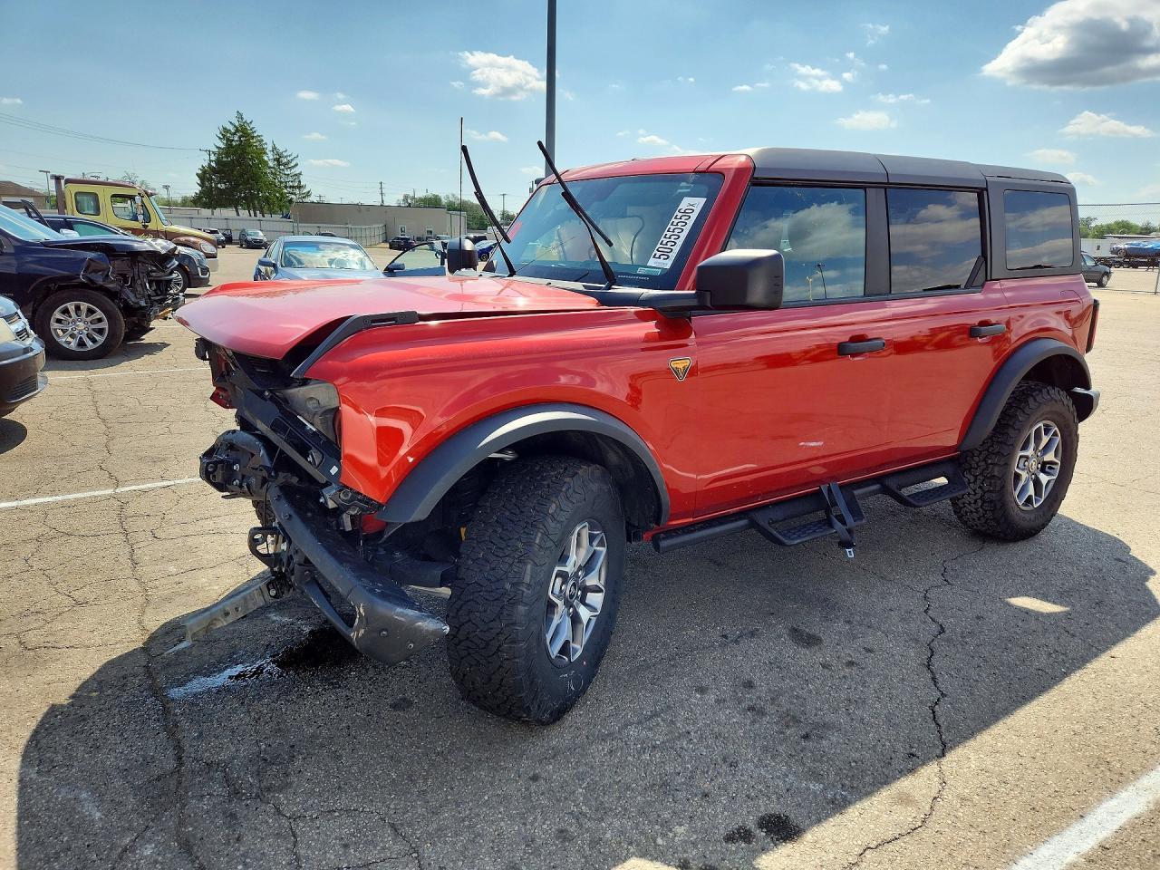 2024 Ford Bronco Badlands - zdjęcie główne
