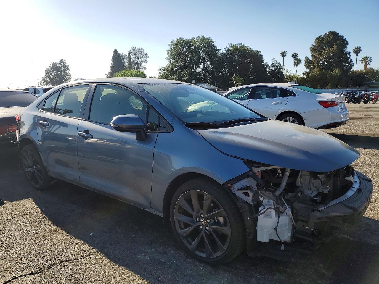 Toyota Corolla - zdjęcie 4