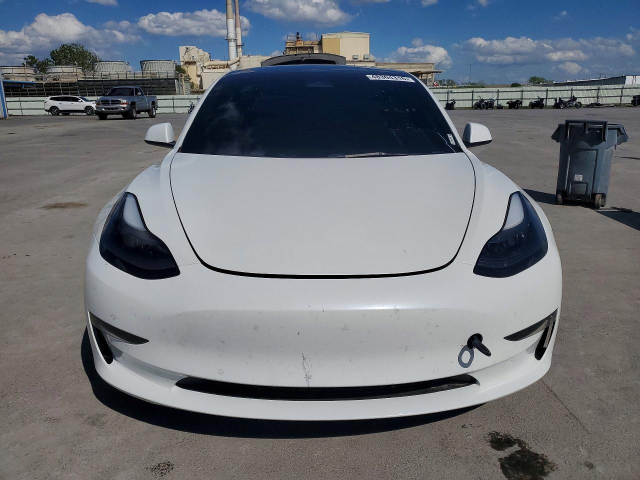 2022 Tesla Model 3 - zdjęcie 5