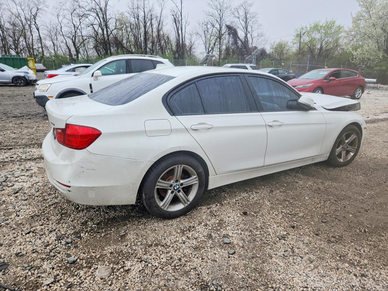 2015 BMW 320 I xDrive - zdjęcie 3