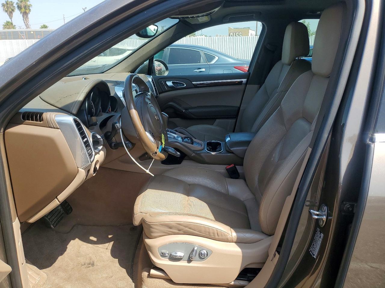 2013 Porsche Cayenne - zdjęcie 7