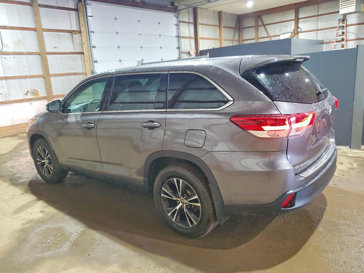2019 Toyota Highlander Le - zdjęcie 2