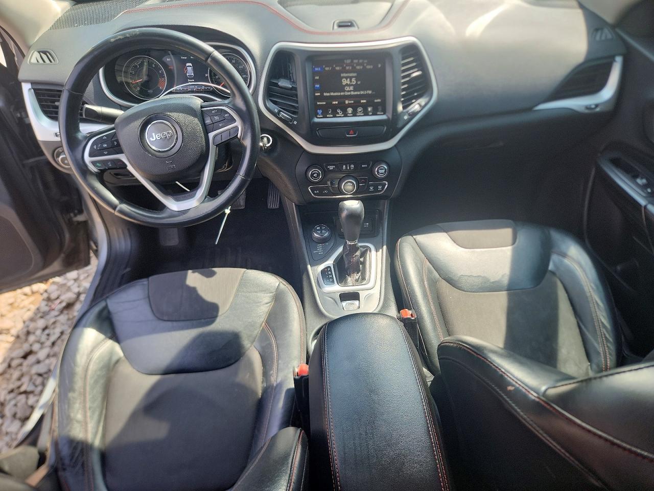 2015 Jeep Cherokee Trailhawk - zdjęcie 8