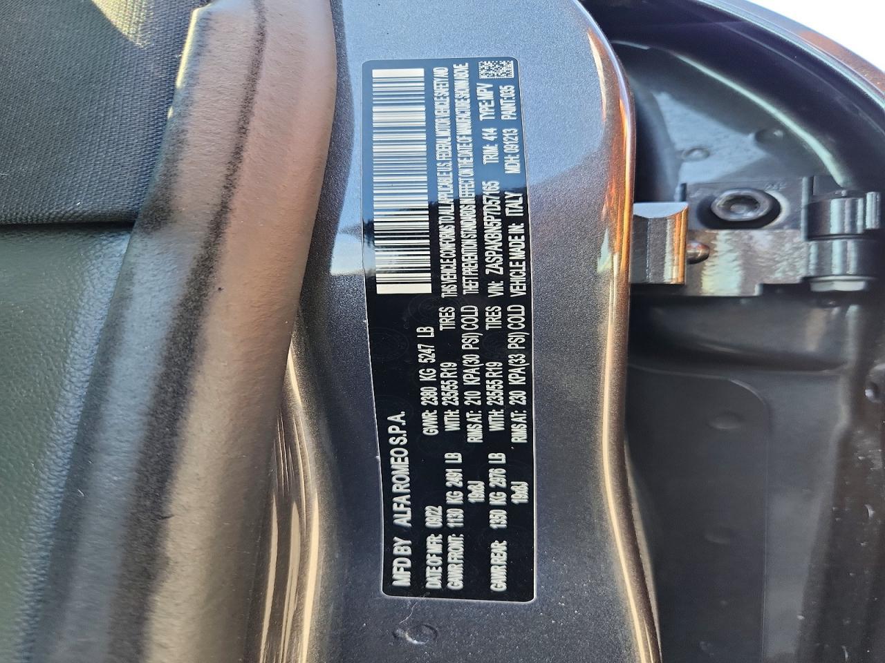 2023 Alfa Romeo Stelvio Ti - zdjęcie 13