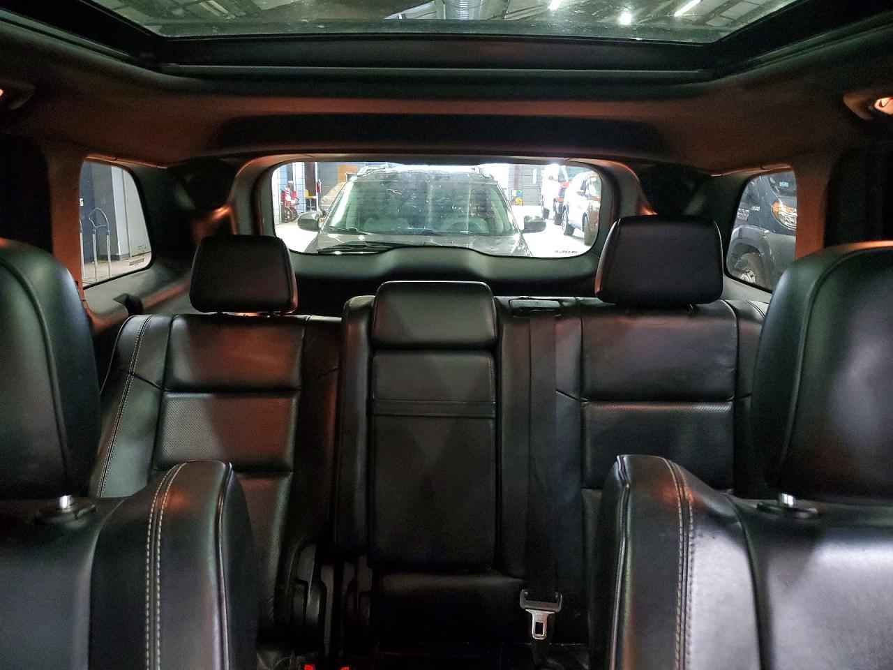 2015 Jeep Grand Cherokee Overland - zdjęcie 10