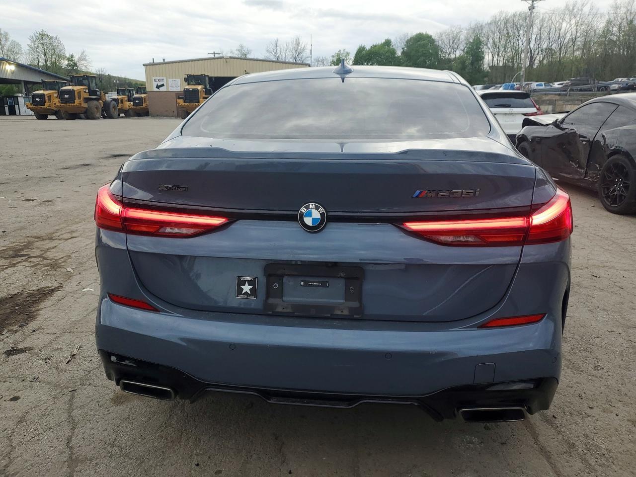 2024 BMW M235Xi - zdjęcie 6