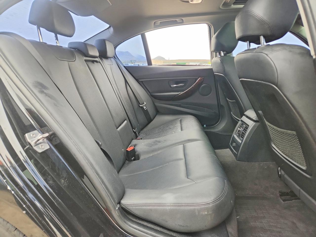 2015 BMW 320 I xDrive - zdjęcie 10