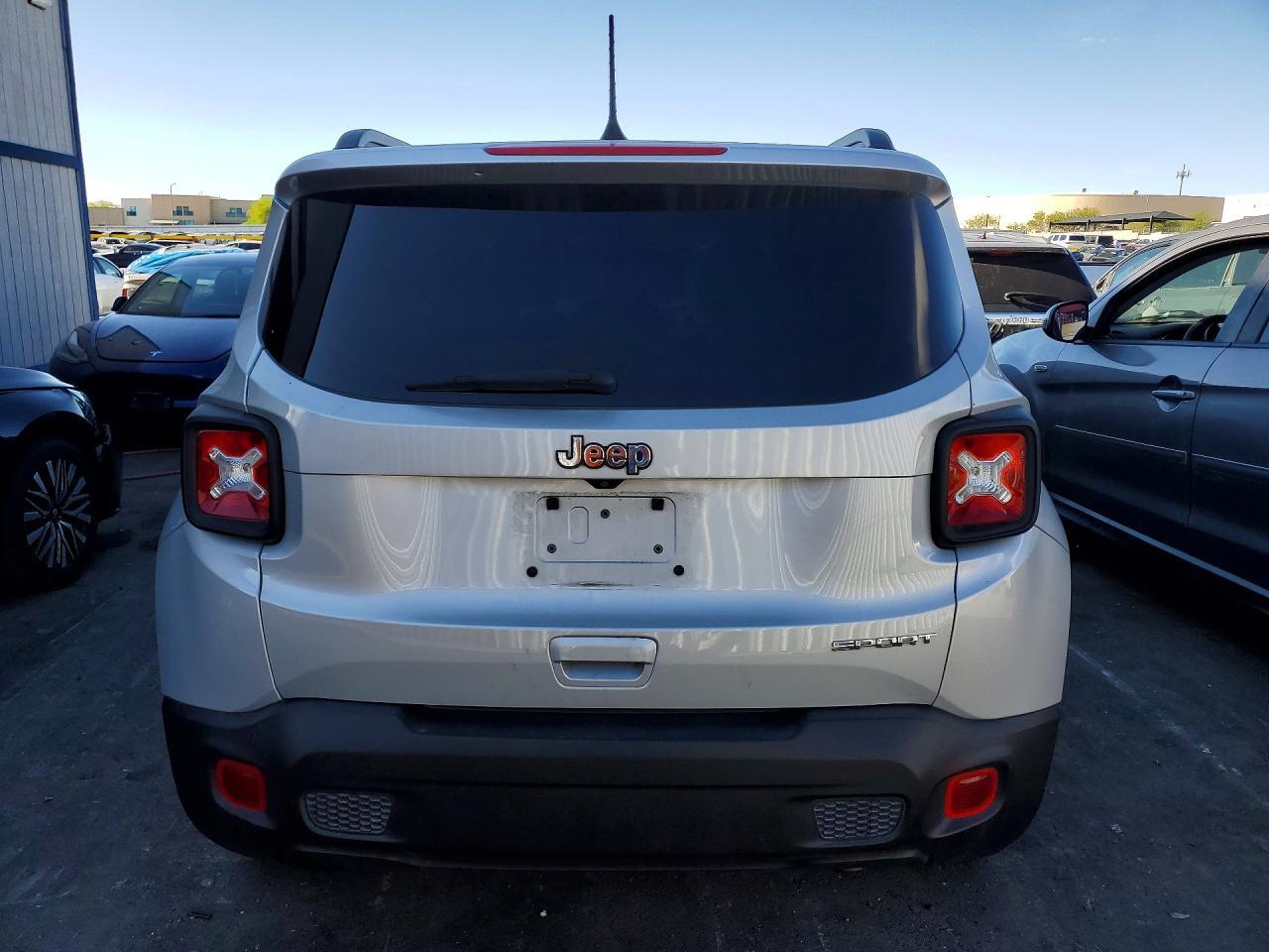 2020 Jeep Renegade Sport - zdjęcie 6