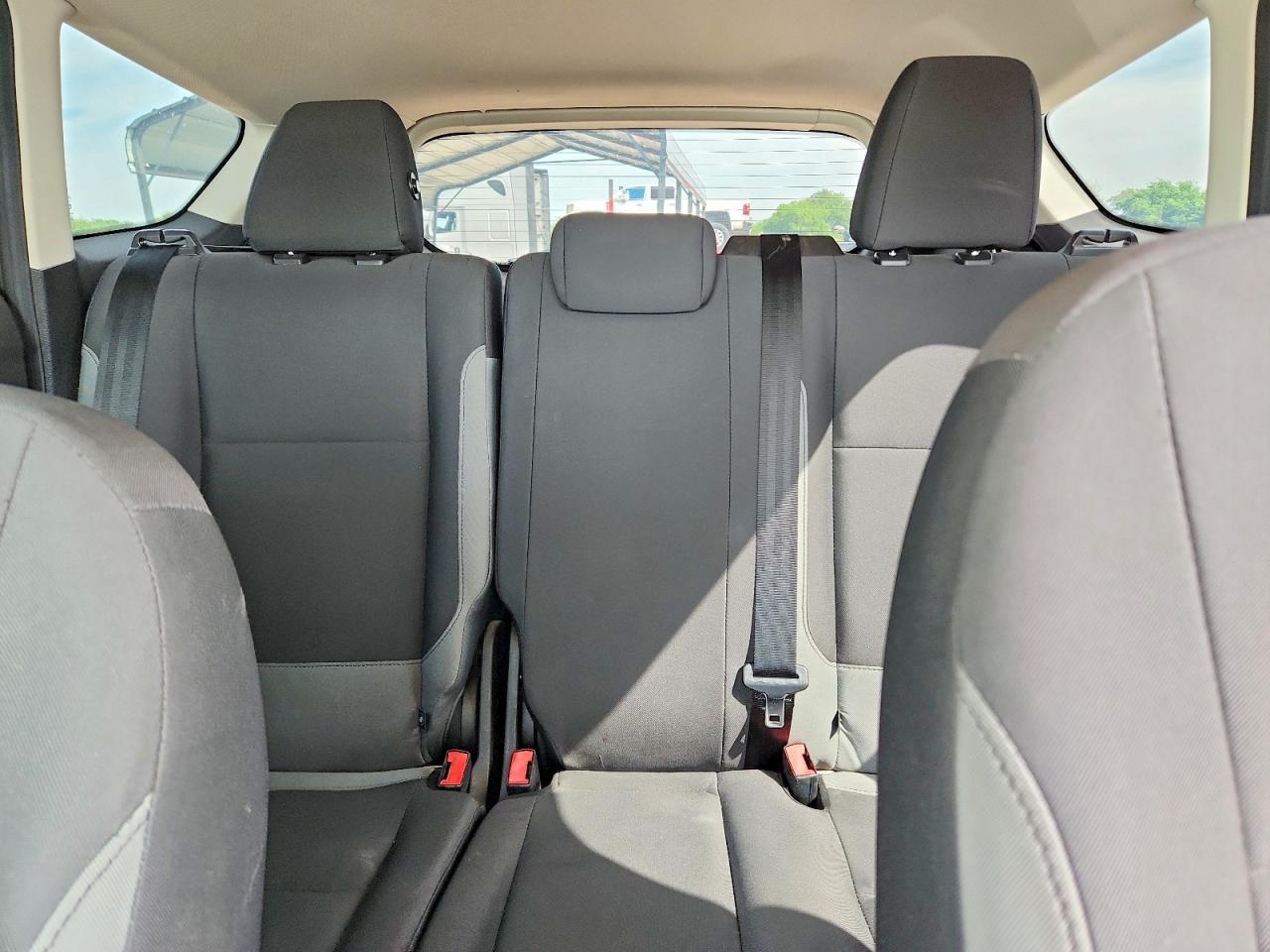 2016 Ford Escape S - zdjęcie 10