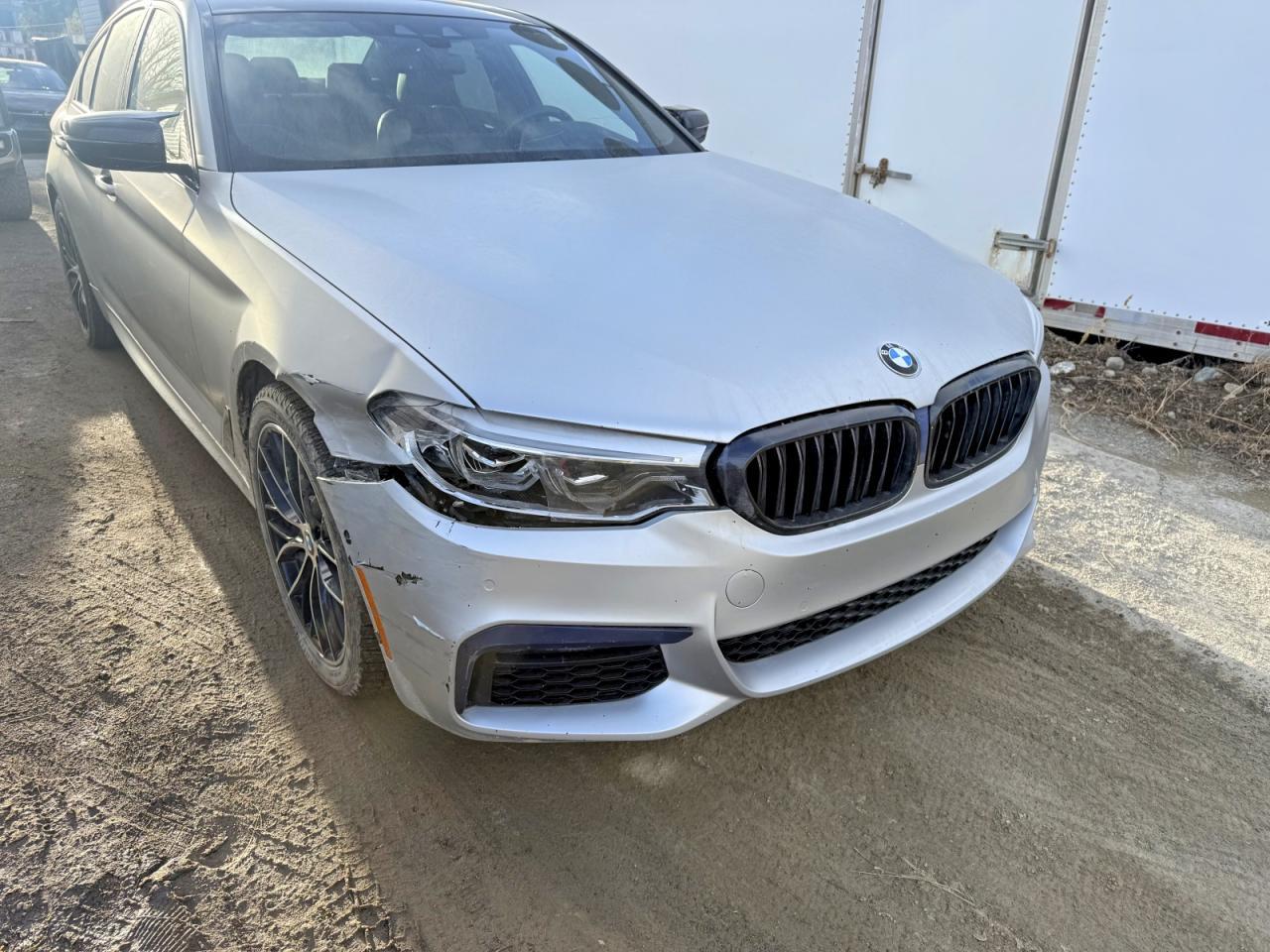 2020 BMW 530 Xi - zdjęcie 4