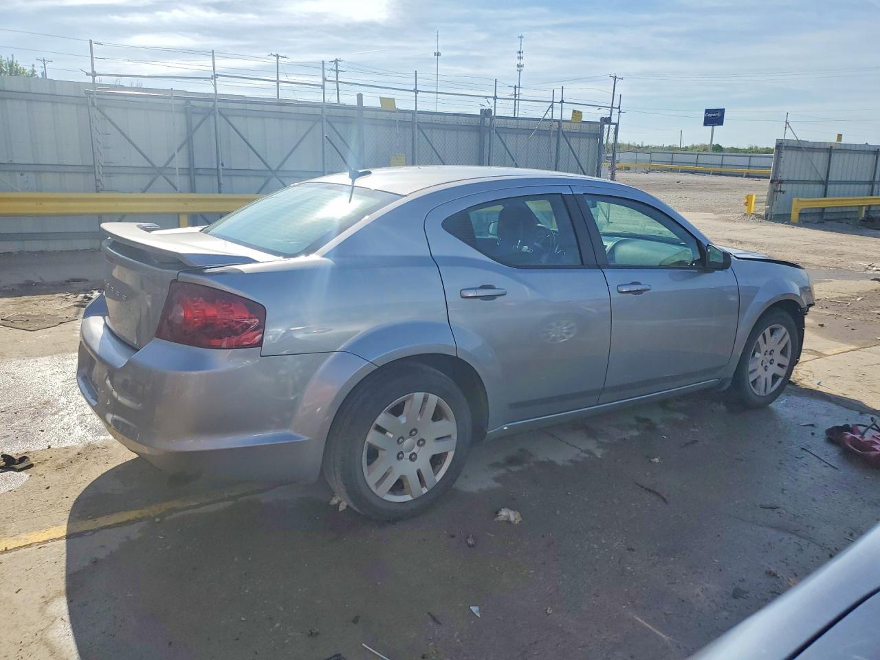 2014 Dodge Avenger Se - zdjęcie 3