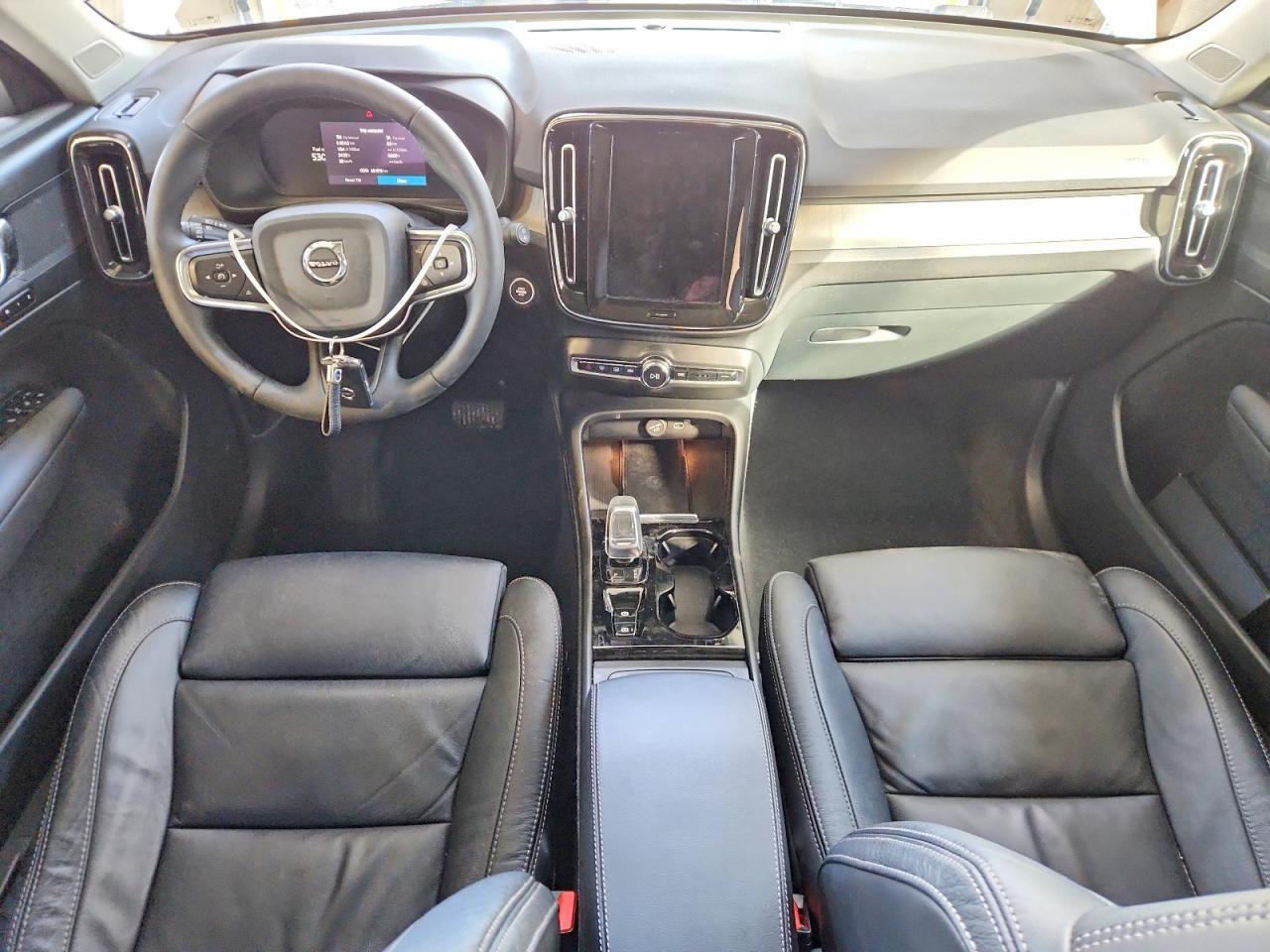 2023 Volvo Xc40 Plus - zdjęcie 8