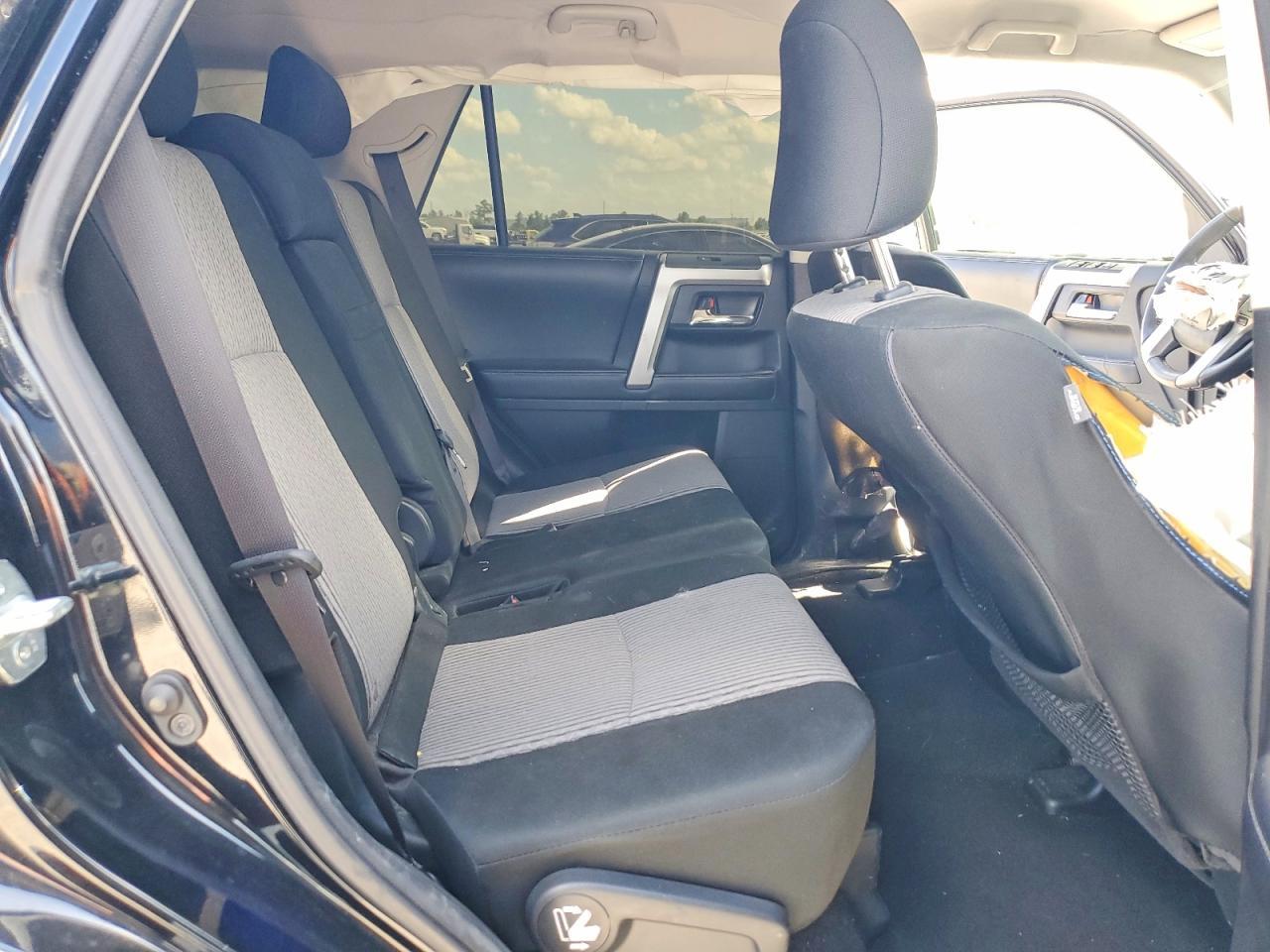 2019 Toyota 4Runner Sr5 - zdjęcie 11