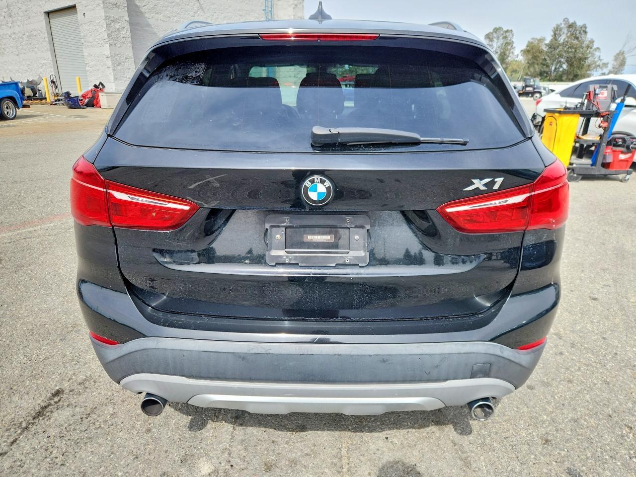 2016 BMW X1 xDrive28I - zdjęcie 6
