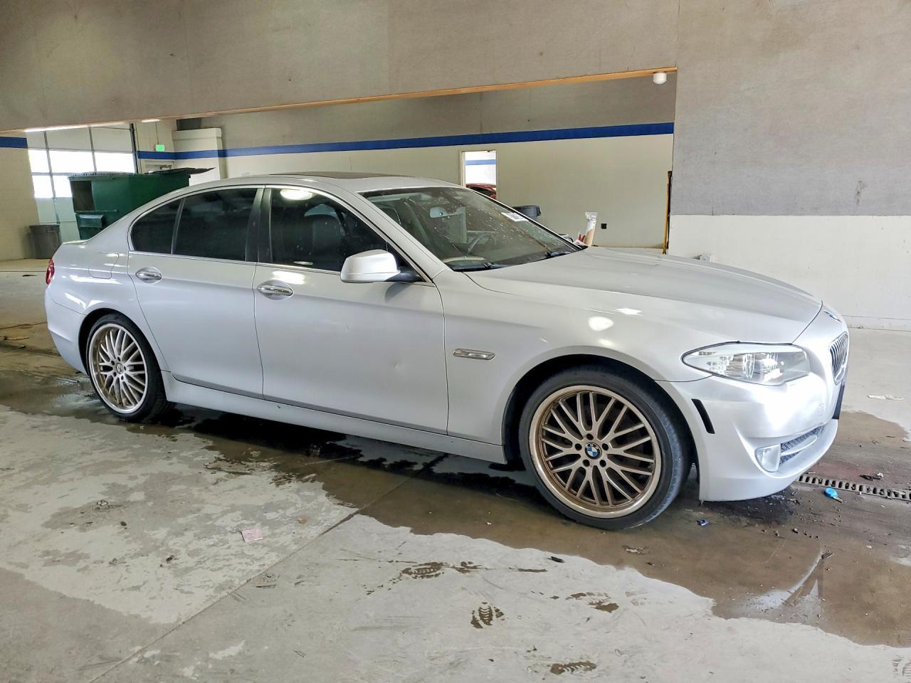 2013 BMW 528 Xi - zdjęcie 4