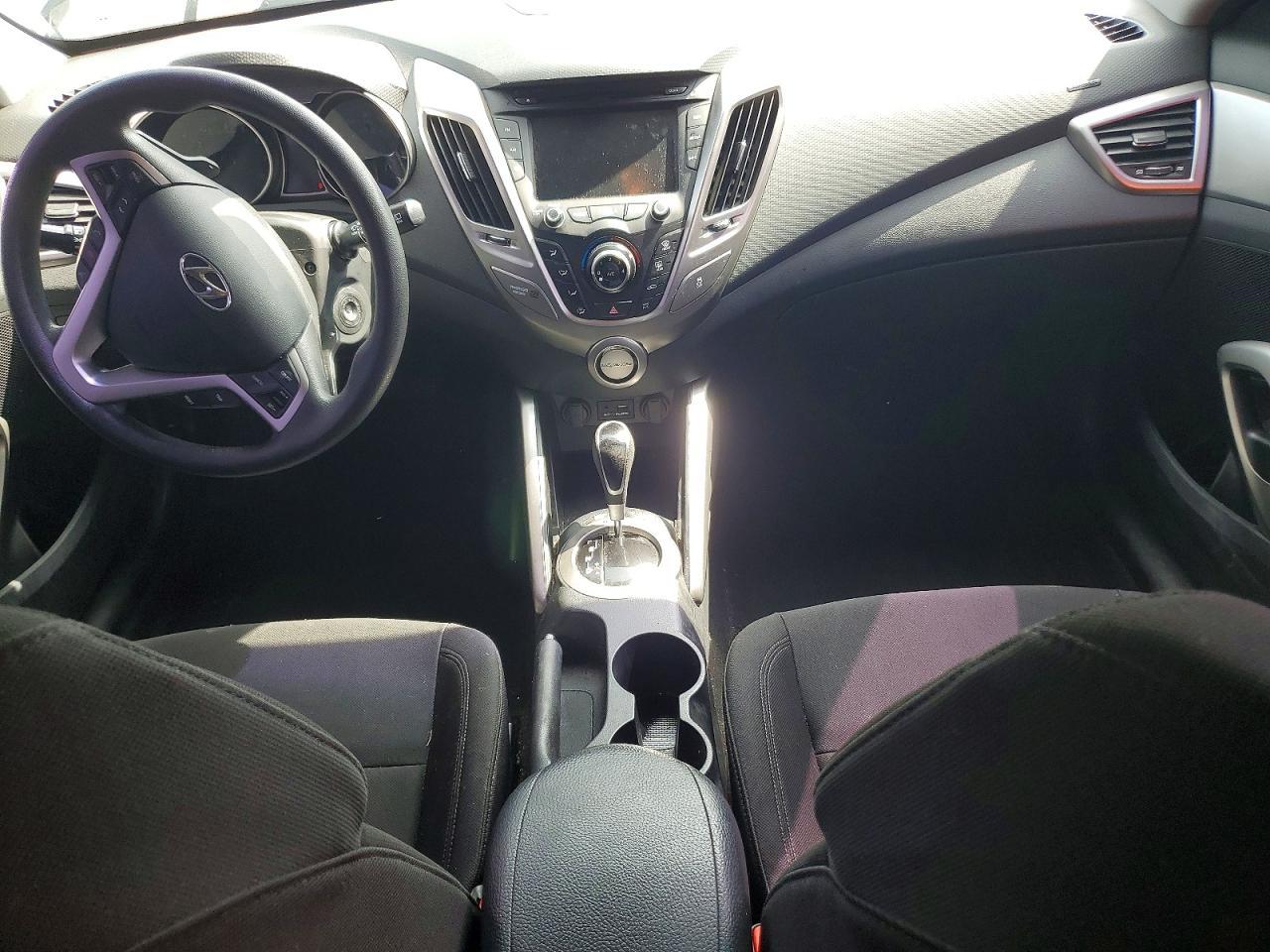 2015 Hyundai Veloster Base - zdjęcie 8