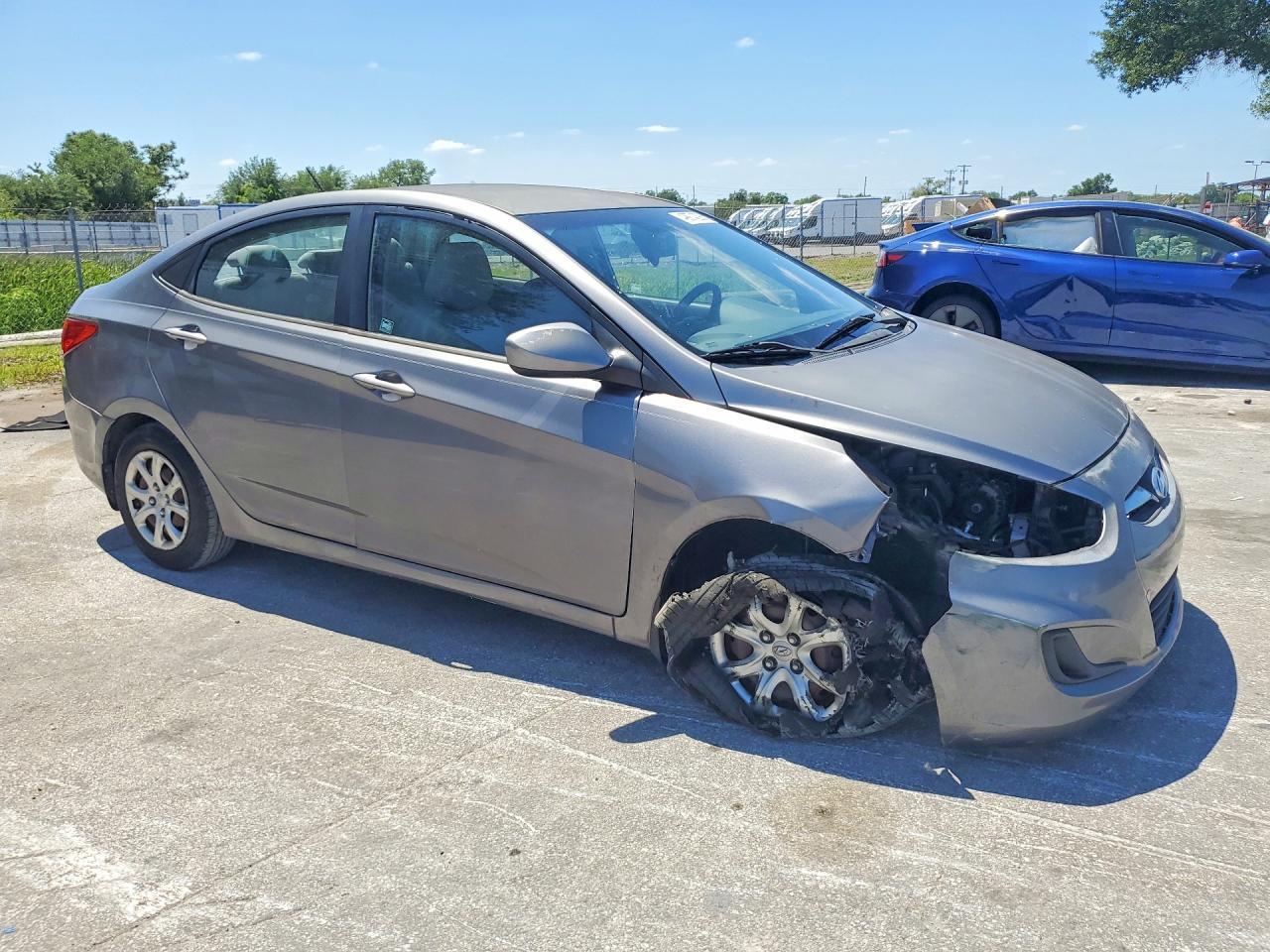 2013 Hyundai Accent Gls - zdjęcie 4