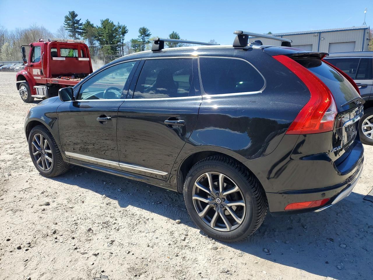 2017 Volvo Xc60 T6 Dynamic - zdjęcie 2