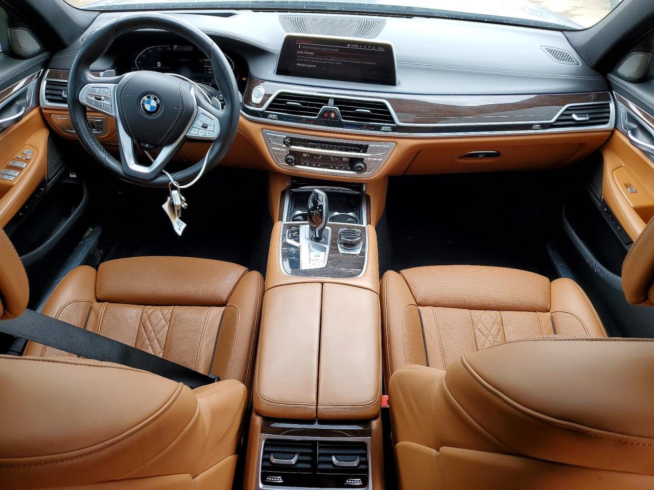 2020 BMW 750 Xi - zdjęcie 8