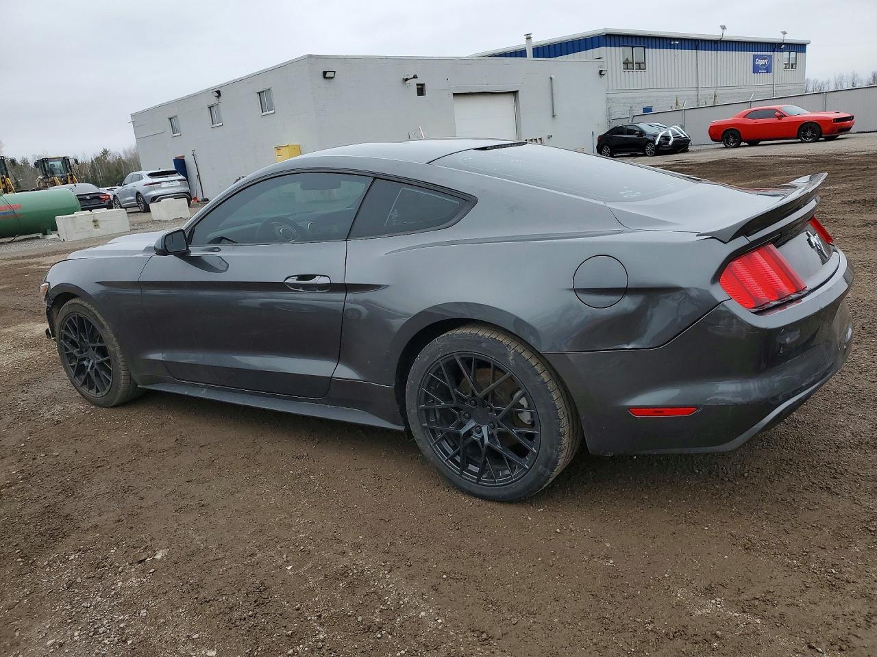 2017 Ford Mustang - zdjęcie 2