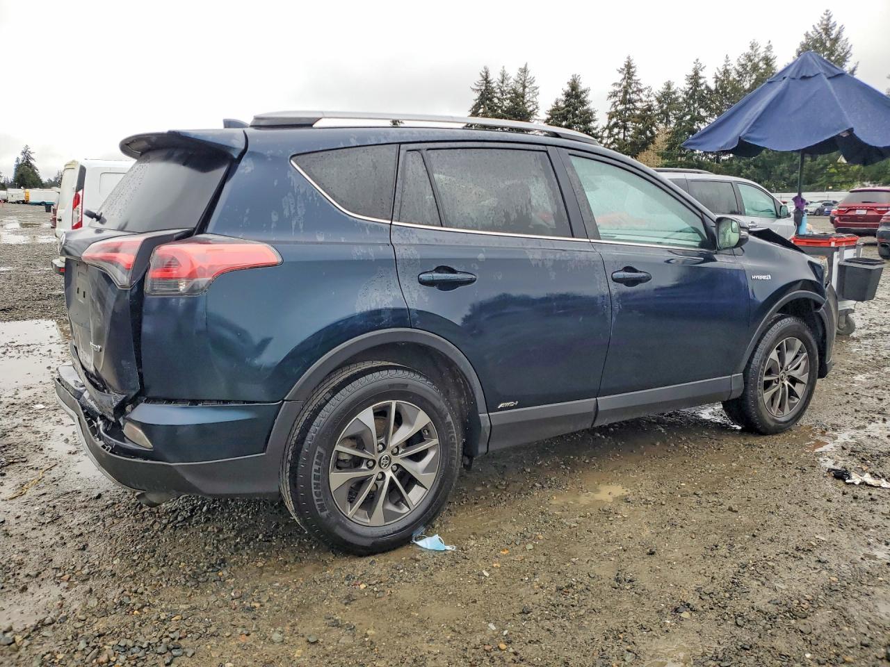 2018 Toyota Rav4 Hybrid Le - zdjęcie 3