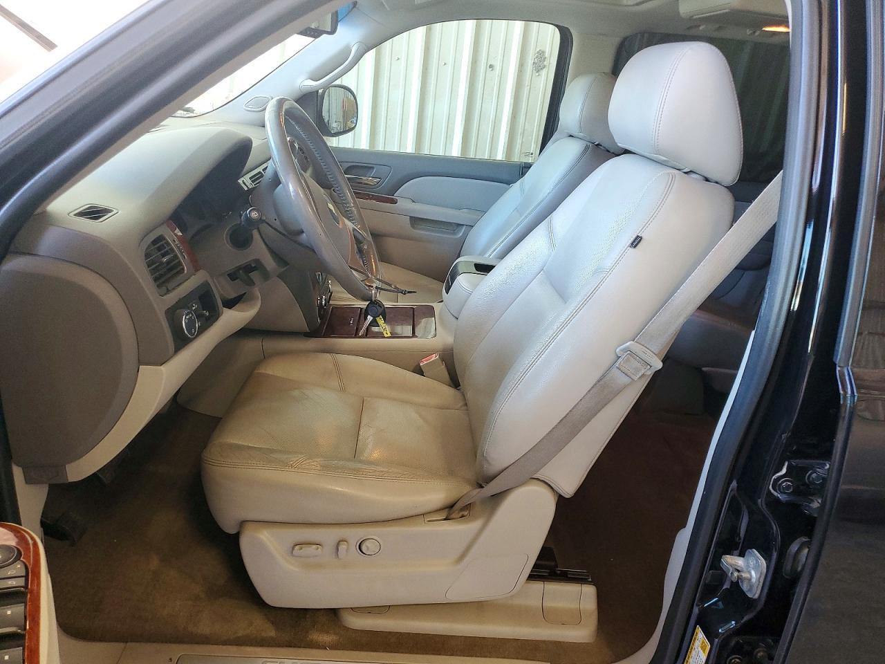 2013 Chevrolet Suburban C1500 Ltz - zdjęcie 7