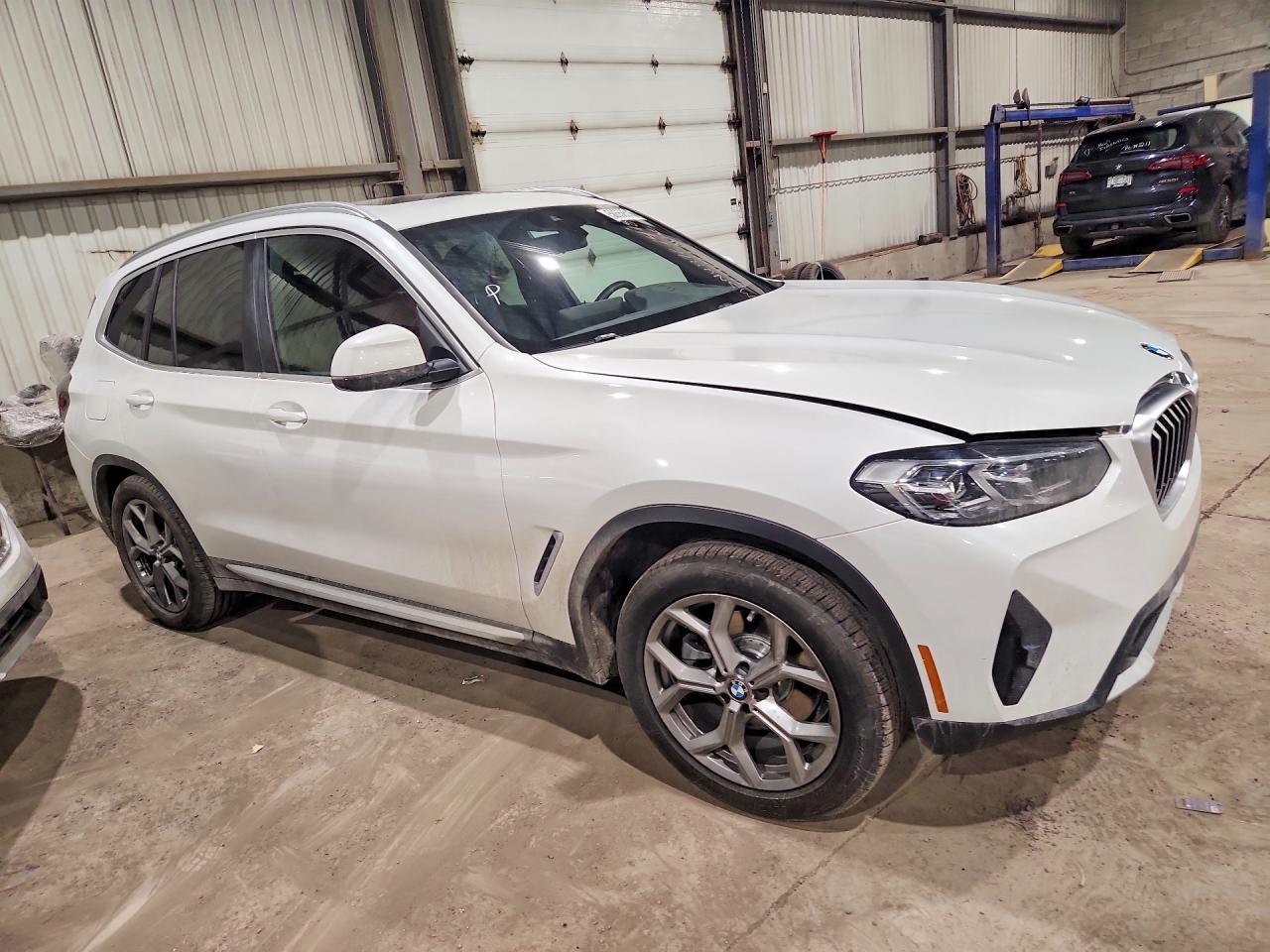 2023 BMW X3 xDrive30I - zdjęcie 4