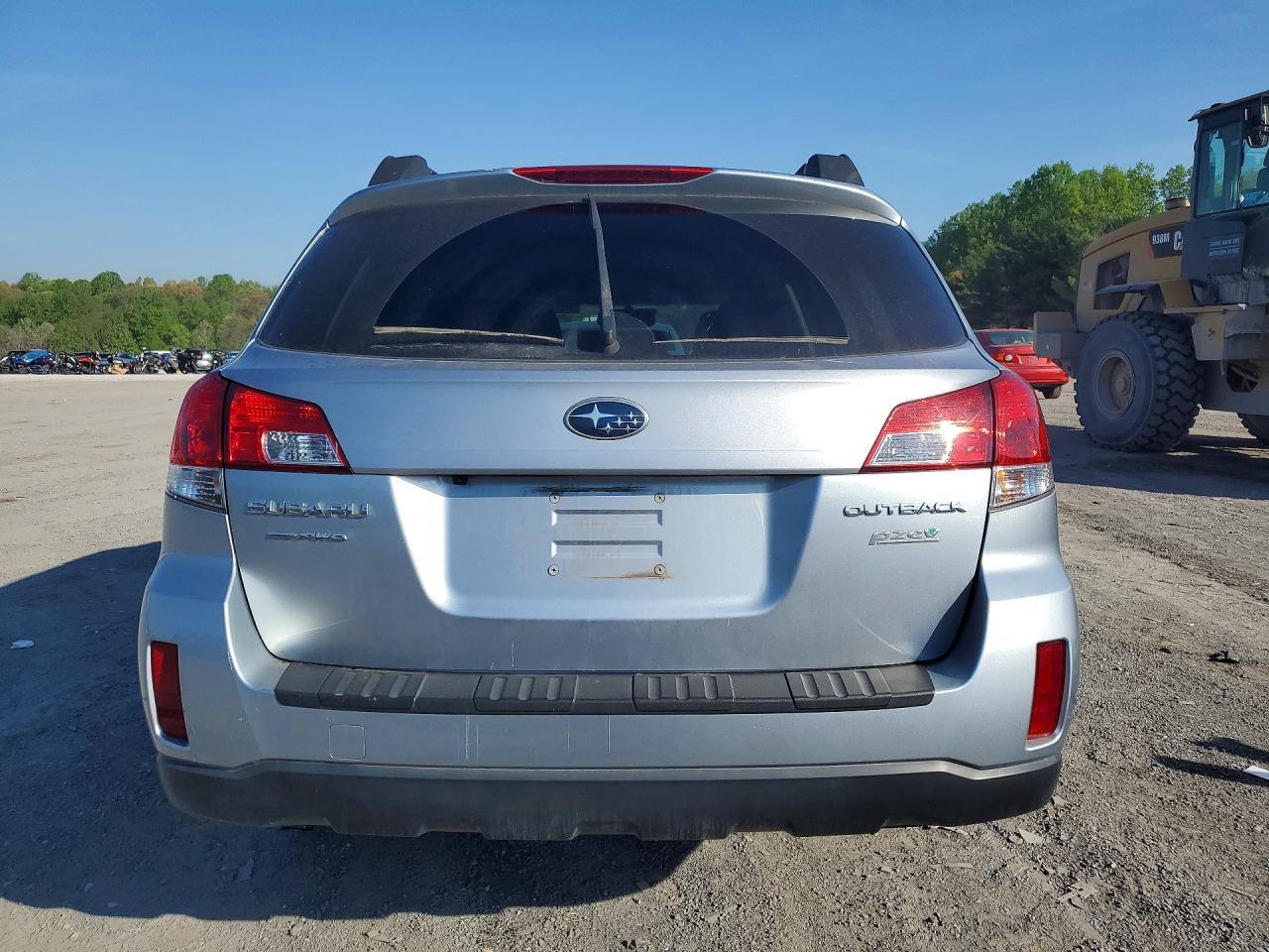 2013 Subaru Outback 2.5I Premium - zdjęcie 6
