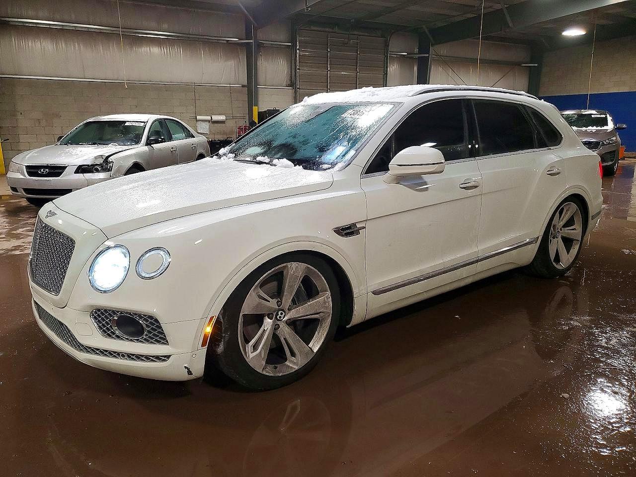 2018 Bentley Bentayga - zdjęcie główne